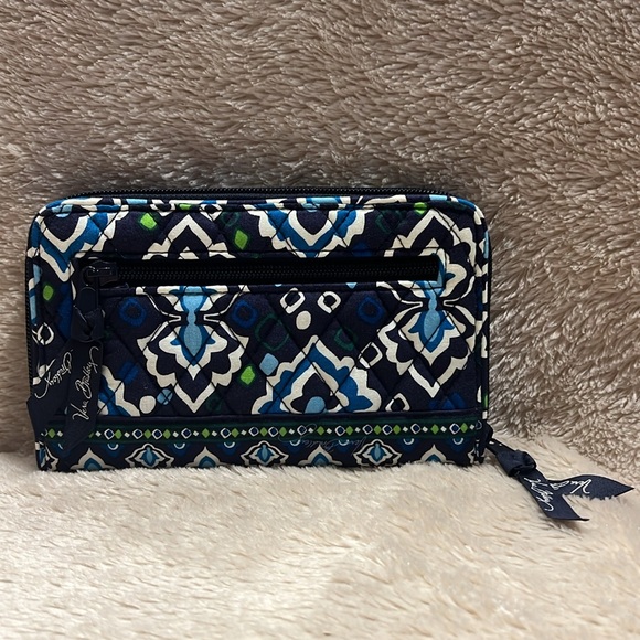 VERA BRADLEY - Picture 3 of 7